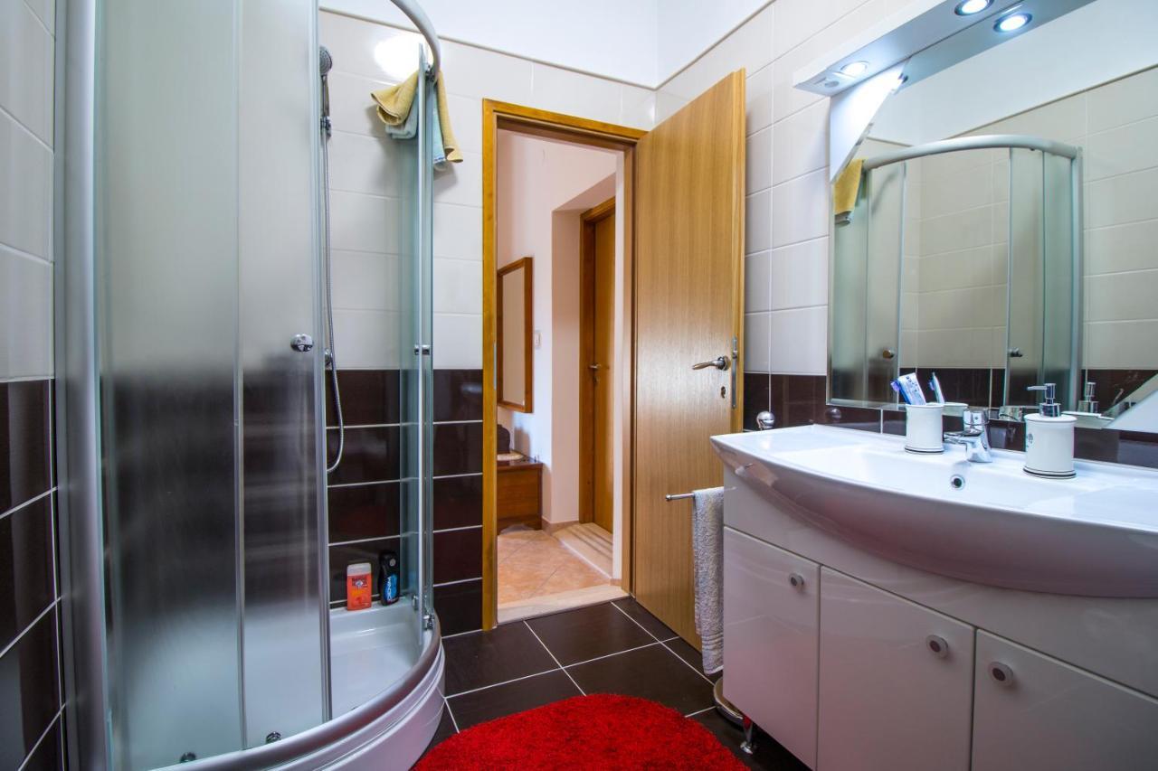Apartman Kapovic Kastela Exterior photo